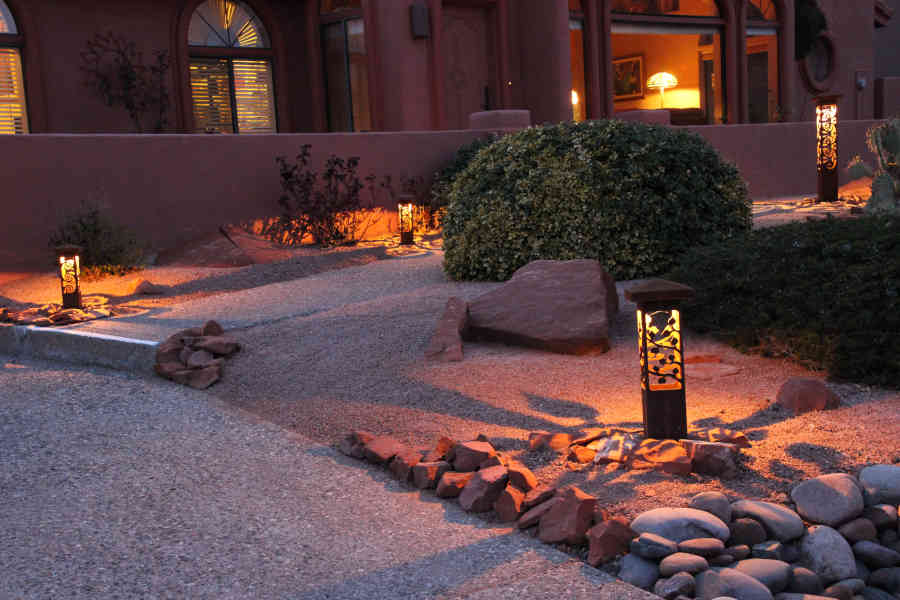 Driveway 6x6 + 4x4 Lighting